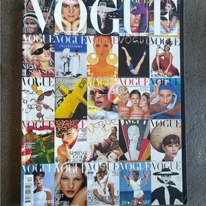 Vogue December 2006 Magazine – Vintage 2000s